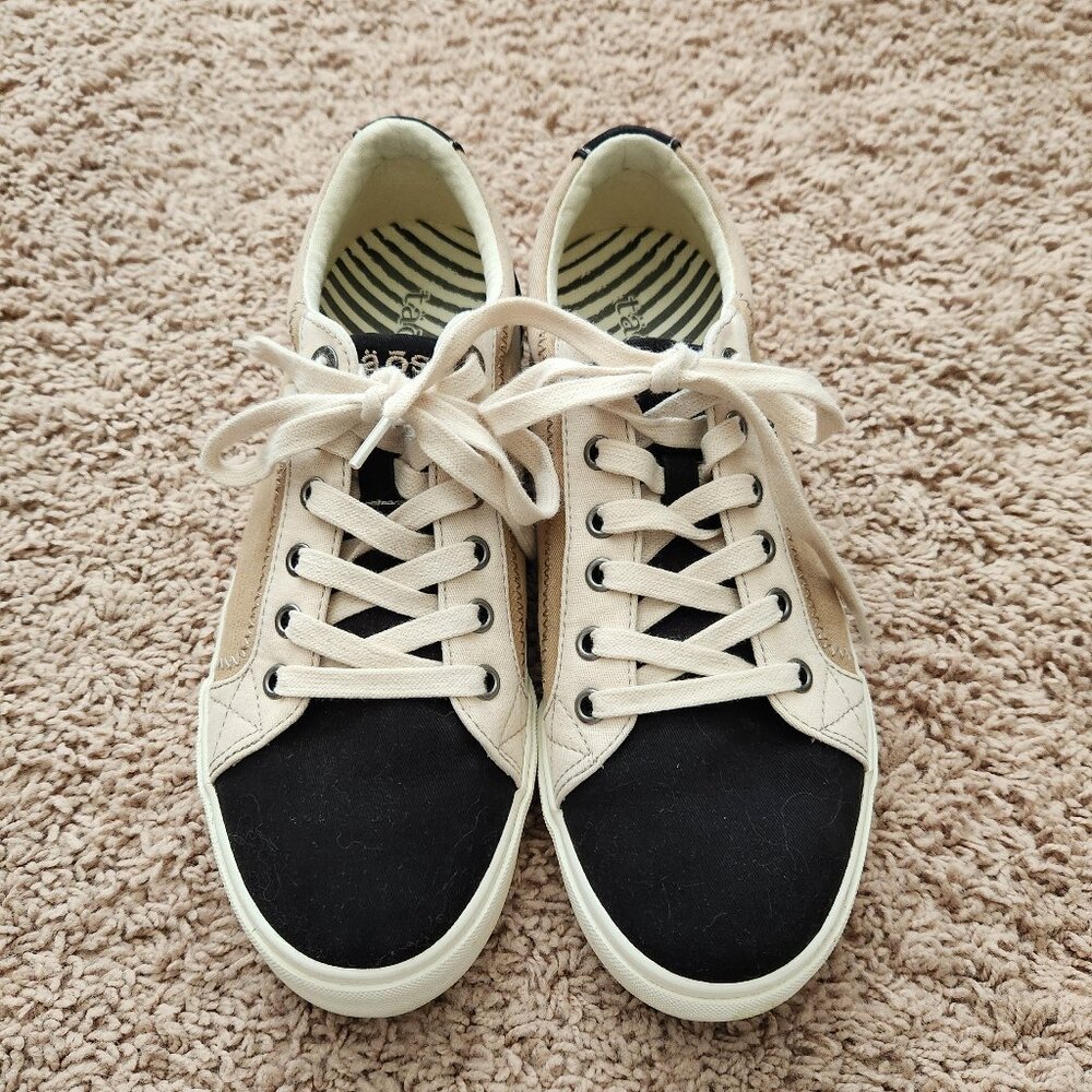 Taos Footwear Two-Tone Black and Beige Sneakers